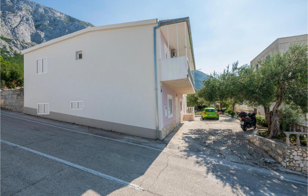 2 Bedroom Cozy Apartment In Makarská Exteriér fotografie